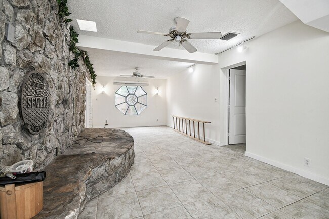 Building Photo - Beautiful Home on Davis Island