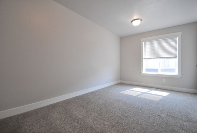 Building Photo - 2031 N 350 E