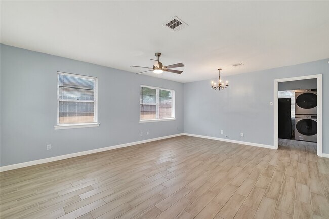 Building Photo - 3428 Bradford St