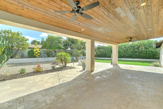 Building Photo - 2345 E Lupine Ave