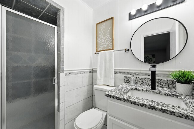 Building Photo - 214 Dorris Dr