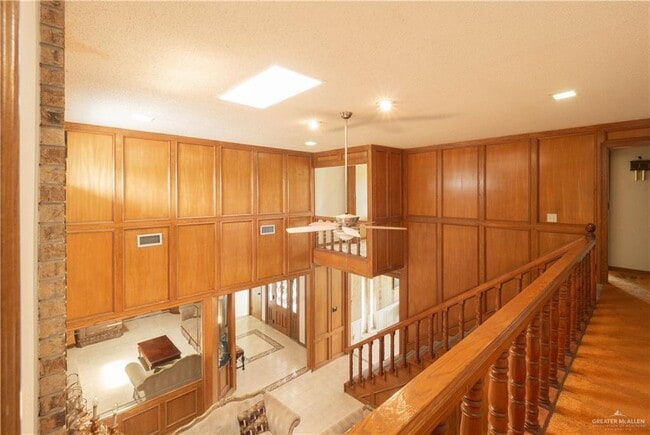 Building Photo - 36 Neuhaus Dr
