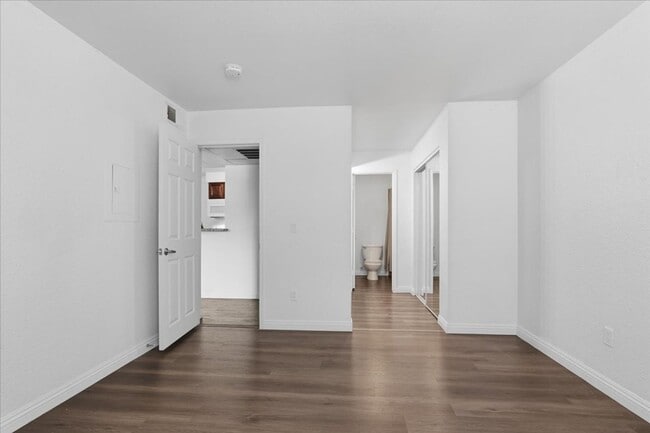 Building Photo - 2606 S Durango Dr