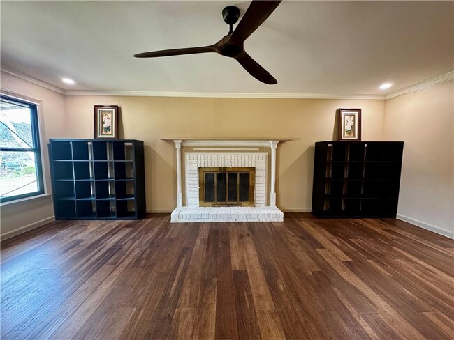 Building Photo - 1709 Rangewood Dr SW