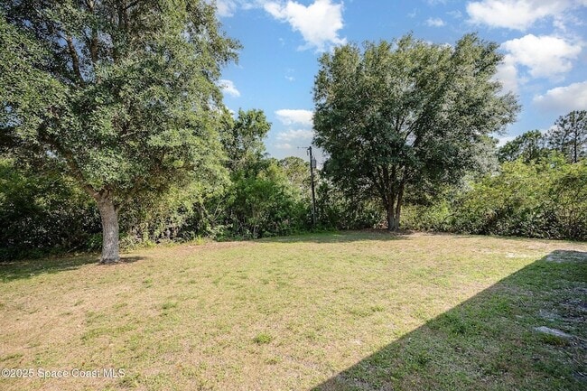 Building Photo - 1066 Quesada St SE