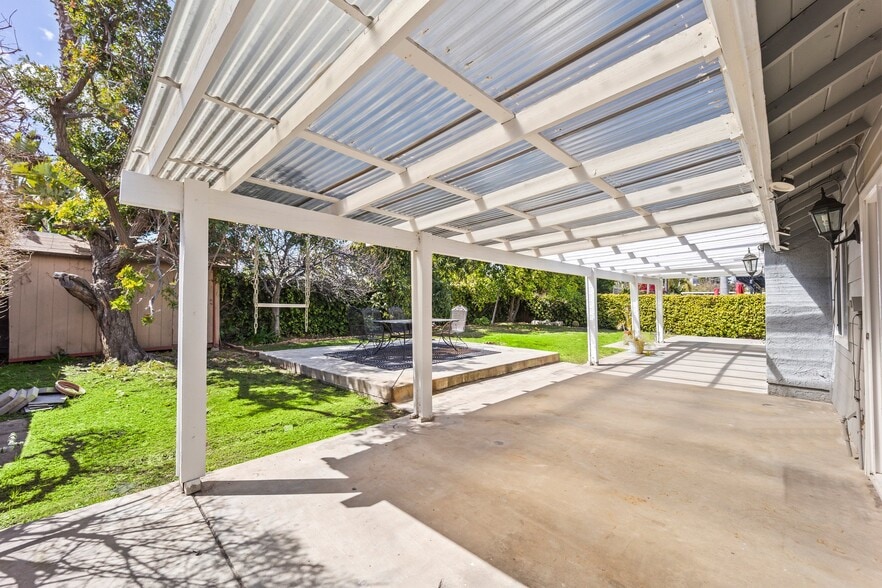 Building Photo - 7007 Royer Ave