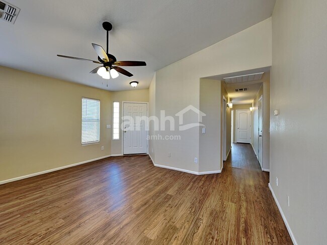 Building Photo - 11454 E Persimmon Ave