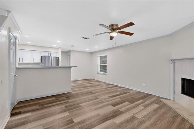 Building Photo - 3925 Brandon Park Dr