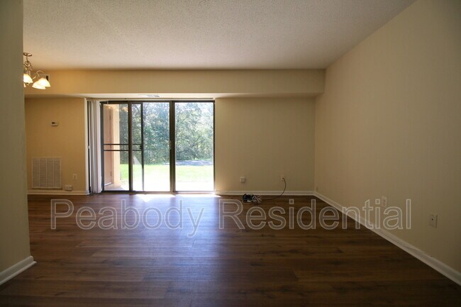 Building Photo - 11615 Stoneview Square