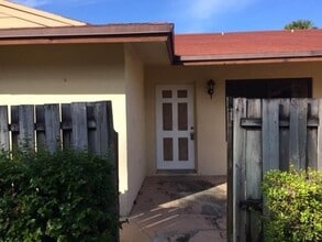 Building Photo - 4328 Woodstock Dr