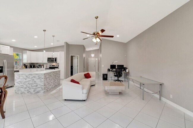 Building Photo - Waterway Cove