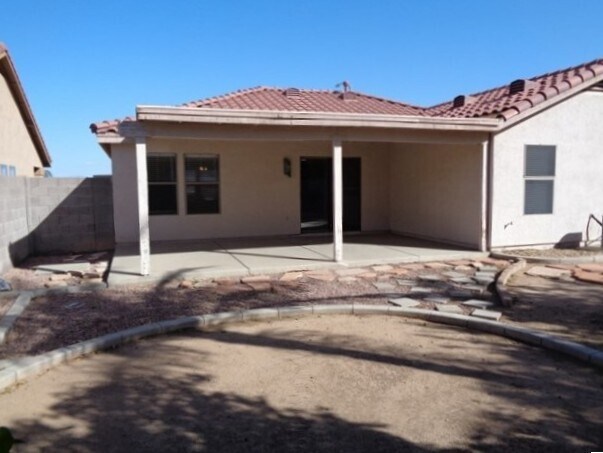 Building Photo - 8057 W Hatcher Rd