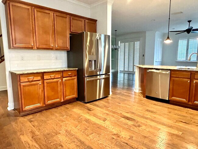 Building Photo - 2024 Foxtail View Ct