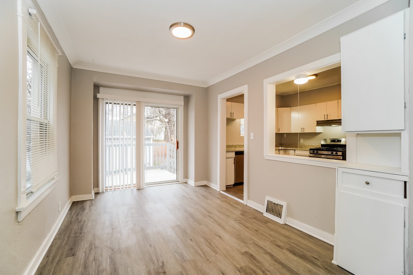 Building Photo - 3606 Leybourn Ave