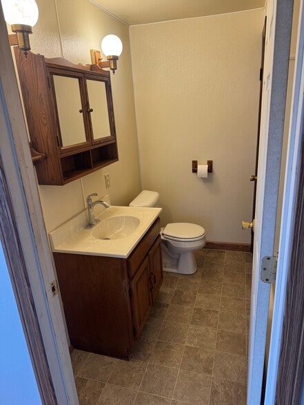 Building Photo - 635 11th St