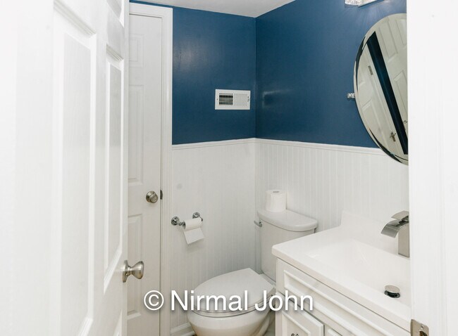 Building Photo - 30 Monterey Dr