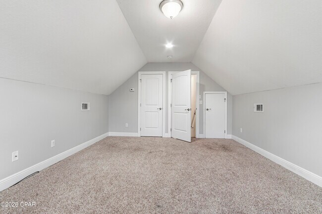 Building Photo - 5033 Pretty Way
