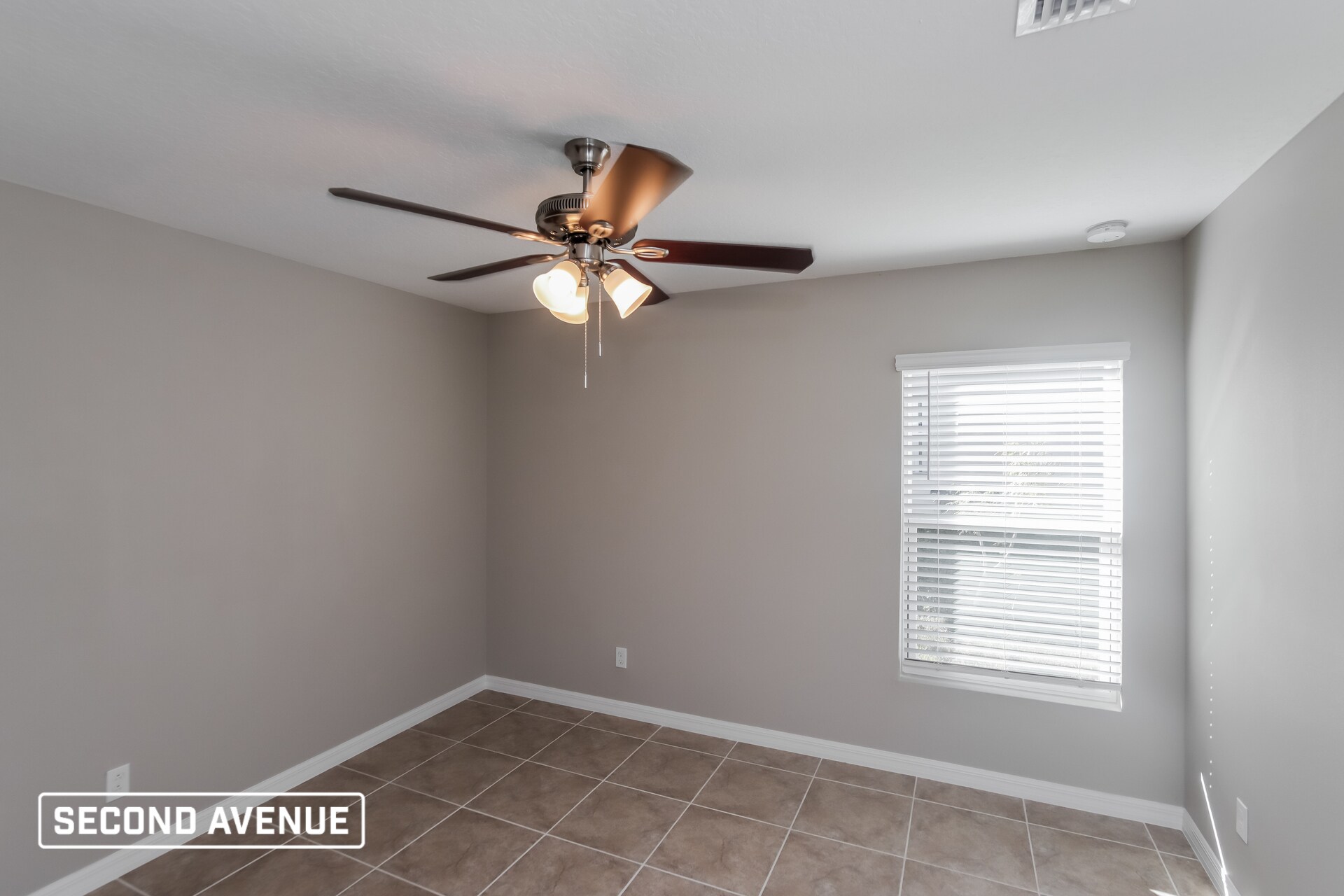 Building Photo - 1689 Waltz St SE