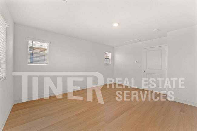 Building Photo - 3117 Pruett Dr