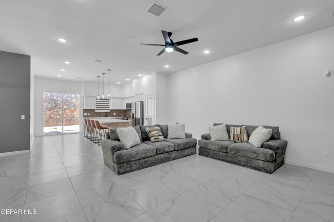 Building Photo - 1789 Urijah Pl