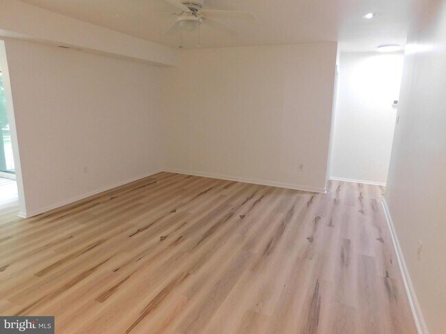 Building Photo - 87A W Bluebell Ln