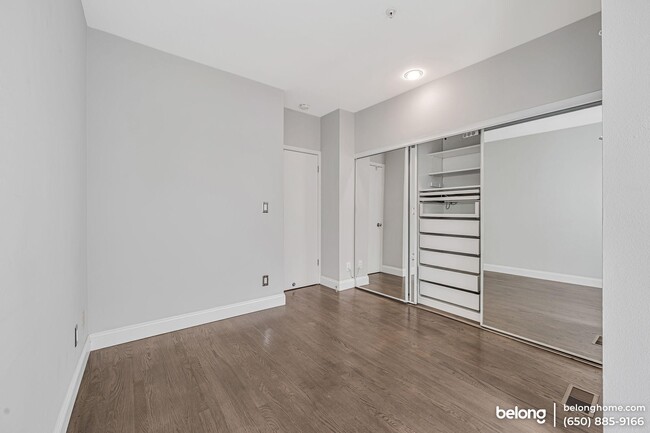 Building Photo - 167 Shipley St