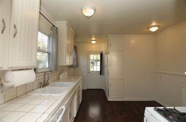 Building Photo - 14461 Cullen St