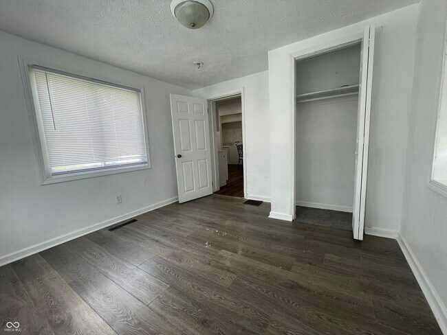 Building Photo - 2908 Hillside Ave