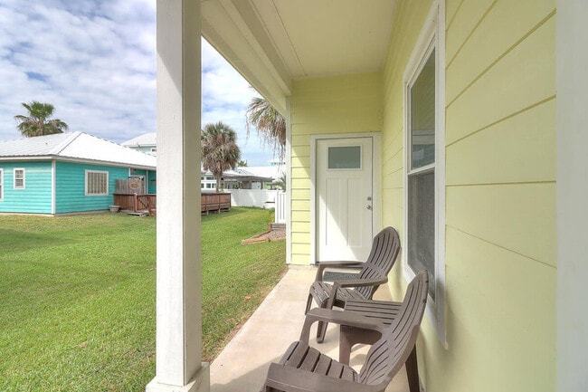 Building Photo - 140 Royal Sands Blvd