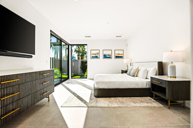 Building Photo - 57880 Salida del Sol
