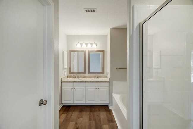Building Photo - 5014 Mabry Stream Ct