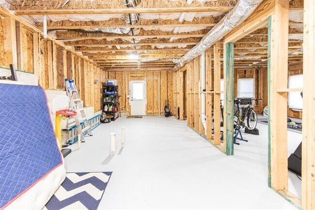 Building Photo - 8580 Village School Dr