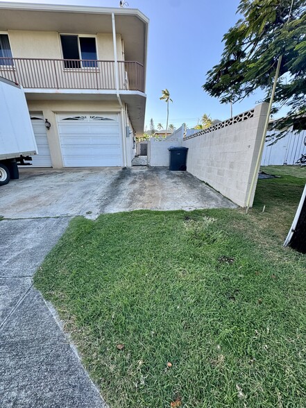 Building Photo - 1061 Mokapu Blvd