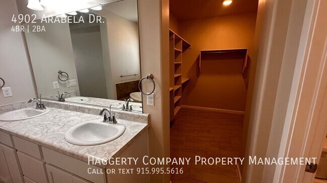 Building Photo - 4902 Arabela Dr