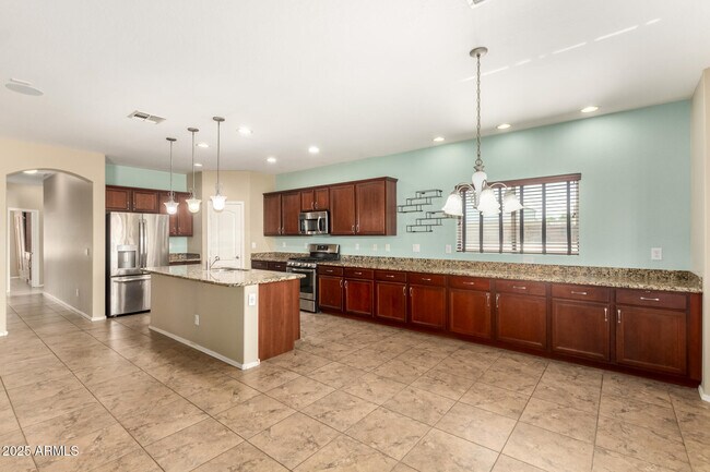 Building Photo - 2806 E Trigger Way