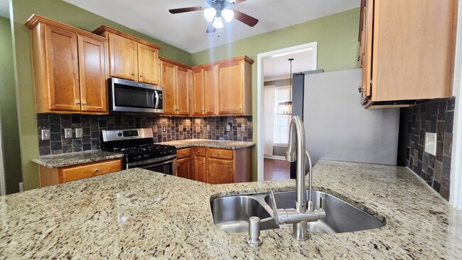 Building Photo - 203 Elmbrook Ln