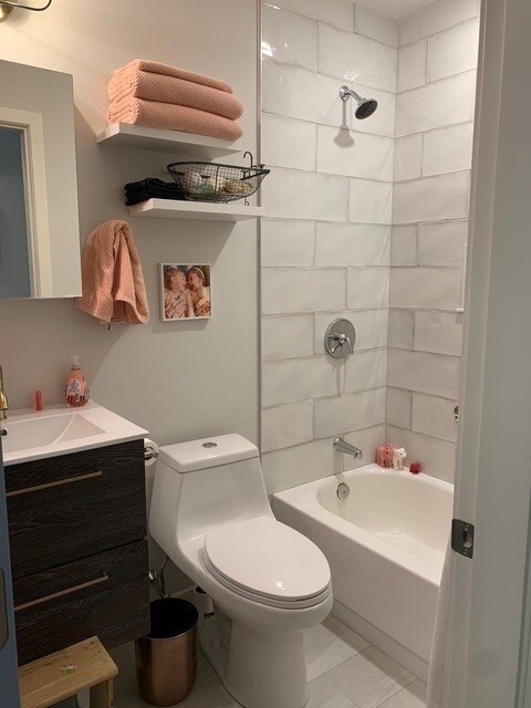 Building Photo - 178 Elm St