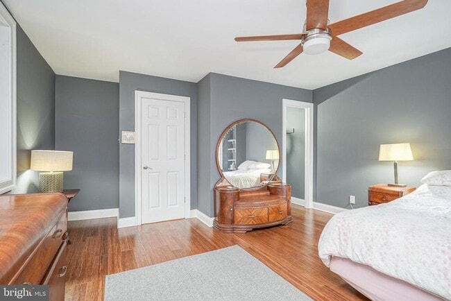 Building Photo - 522 Montrose St