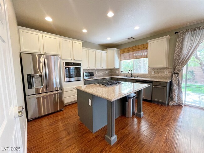 Building Photo - 11761 Del Sur Ave