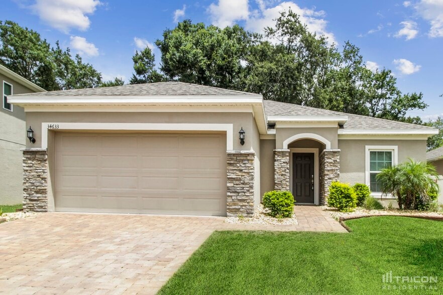 Primary Photo - 34633 Salerno Cir