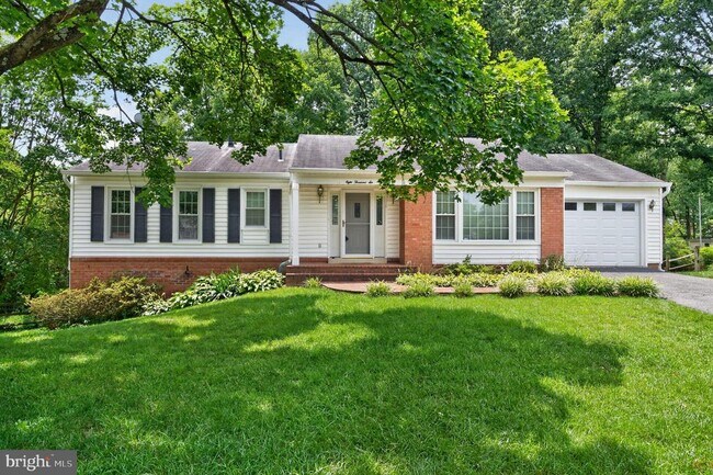 Building Photo - 8006 Lady Lewis Ct