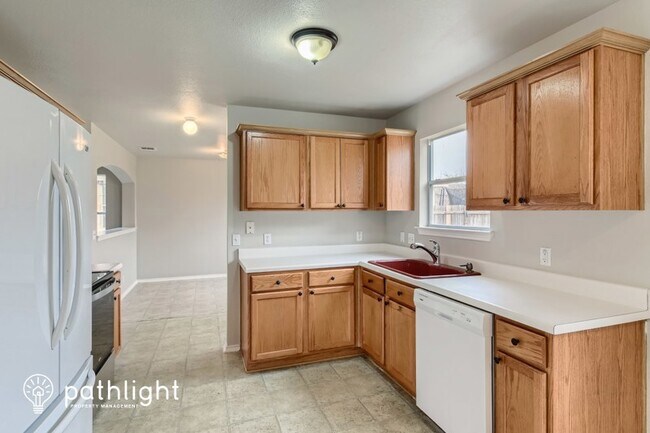 Building Photo - 327 Precipice Way