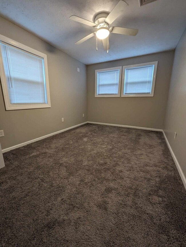 Building Photo - 4860 Forest Rd