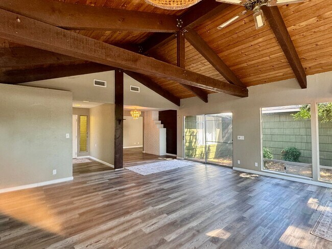 Building Photo - Beautiful Home Available in Rancho Cordova!
