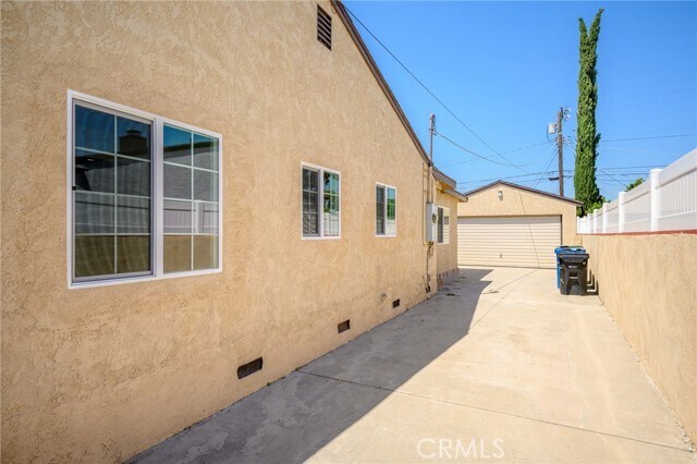Building Photo - 6607 Riverton Ave
