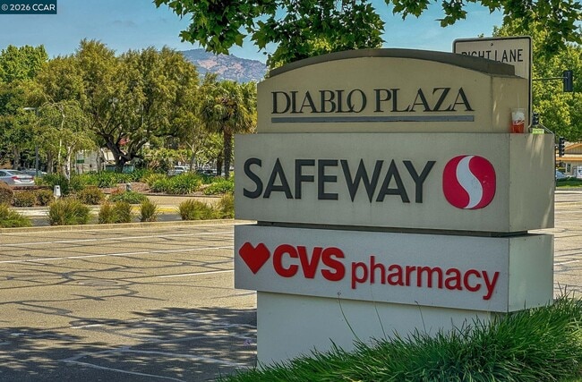 Building Photo - 412 Carrillo Ct