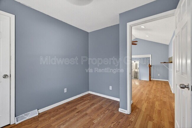 Building Photo - 153 Bascom Dr