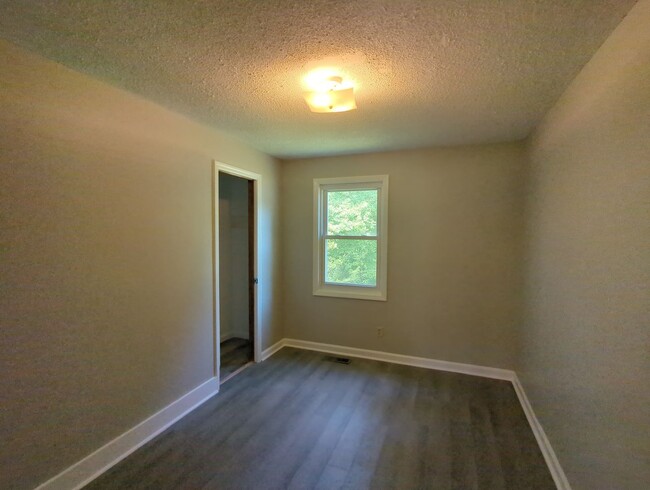 Building Photo - 3-Bedroom House in Ooltewah