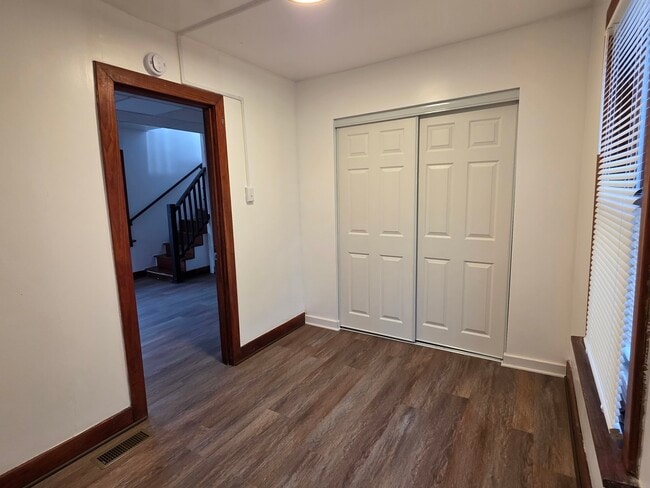 Building Photo - 117 Woodland Dr