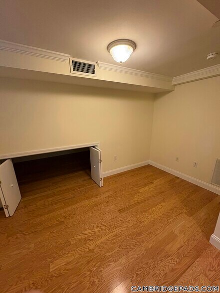 Building Photo - 3 Langdon St